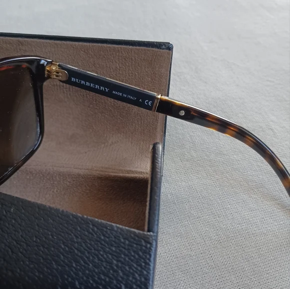 Burberry Women's Sunglasses - Picture 6 of 8